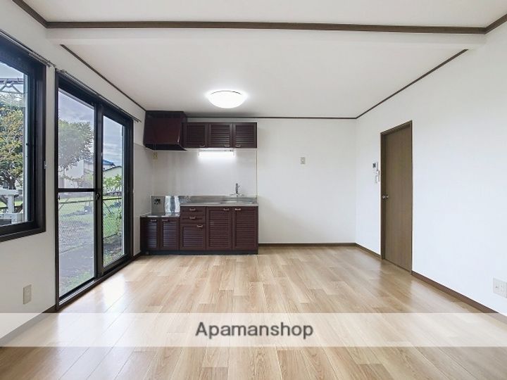 富士光コーポ蓮台105の居間