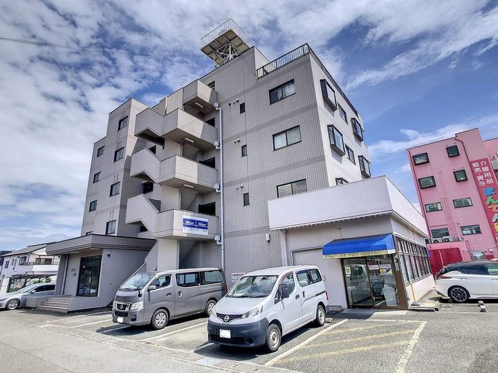メゾン吉崎403の外観