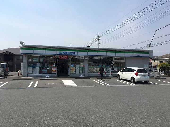 スターインプレスの周辺