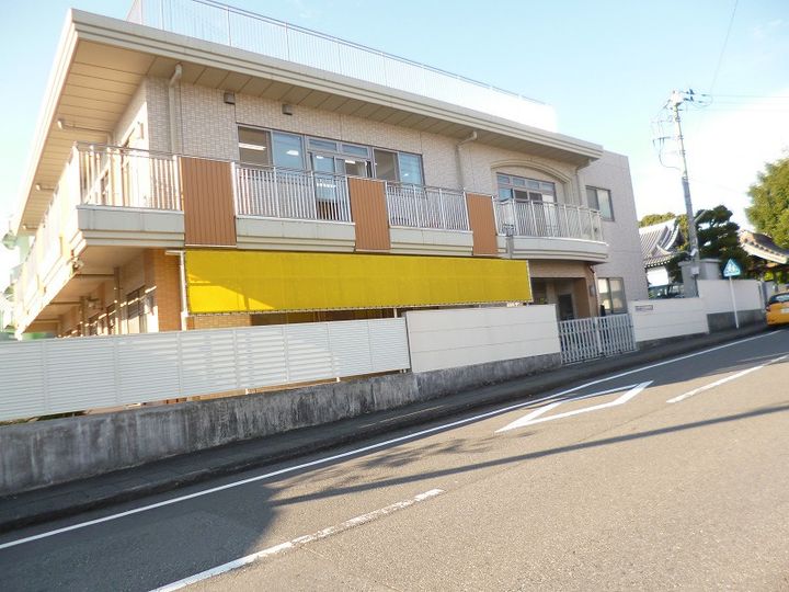 アンジュクレールの周辺