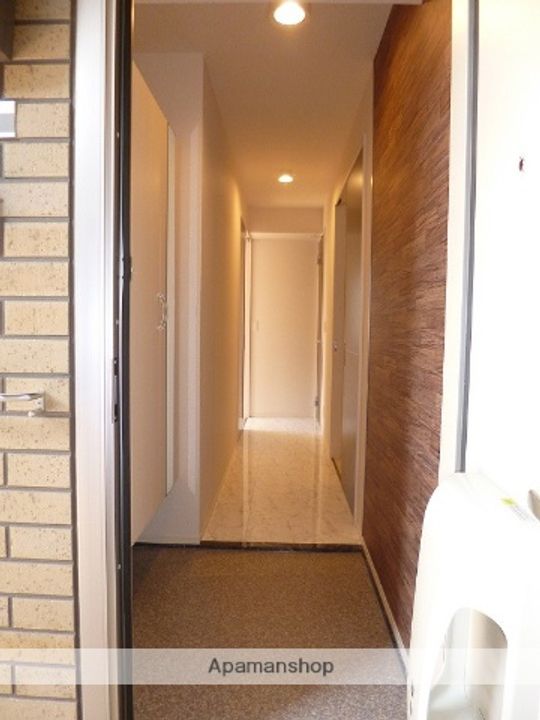 サンライフ B101の玄関