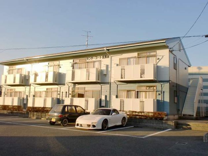 センターコート広見台の外観