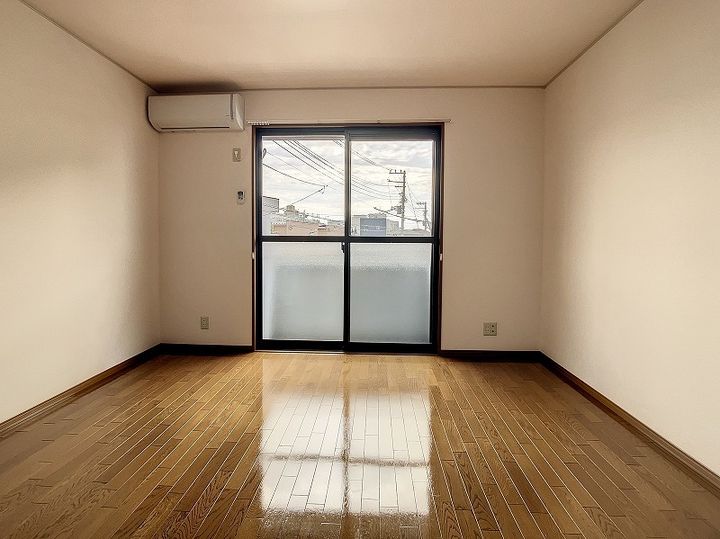 コーラル三園202の内装