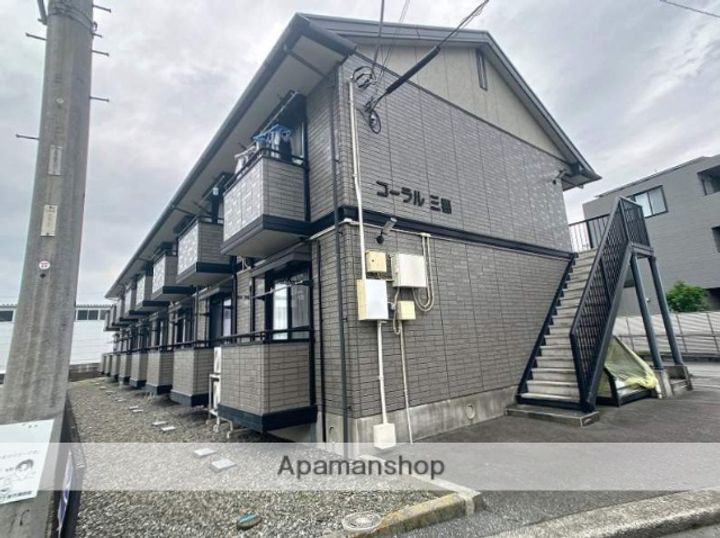 コーラル三園106の外観