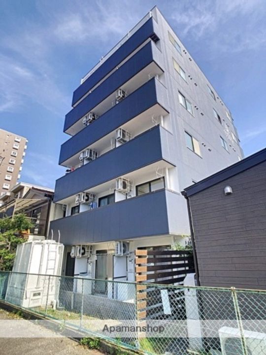ピーコックマンション407の外観