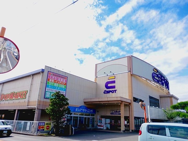 エム・スクウェアーⅡの周辺