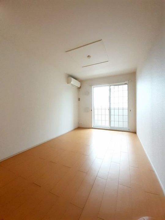 リバーヒルズNの居間