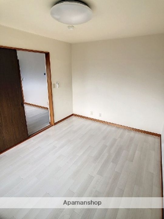 ソワサント三室2-Eの内装