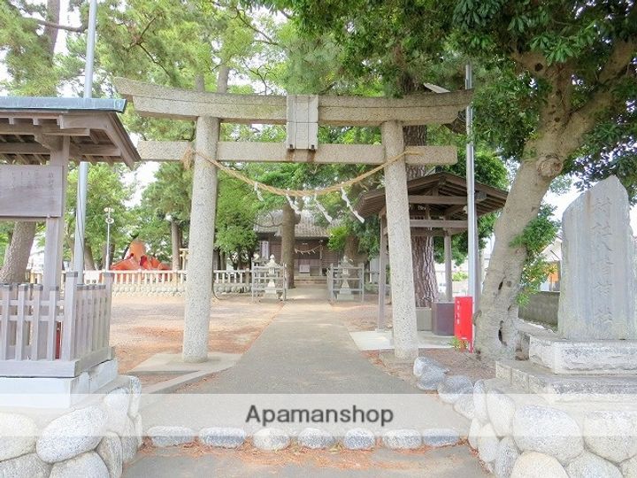 シャトレー・ブランシェの周辺