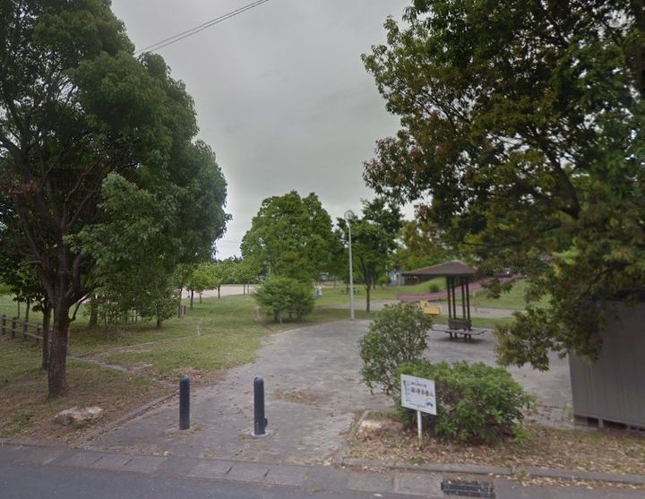 ヒルグランデの周辺