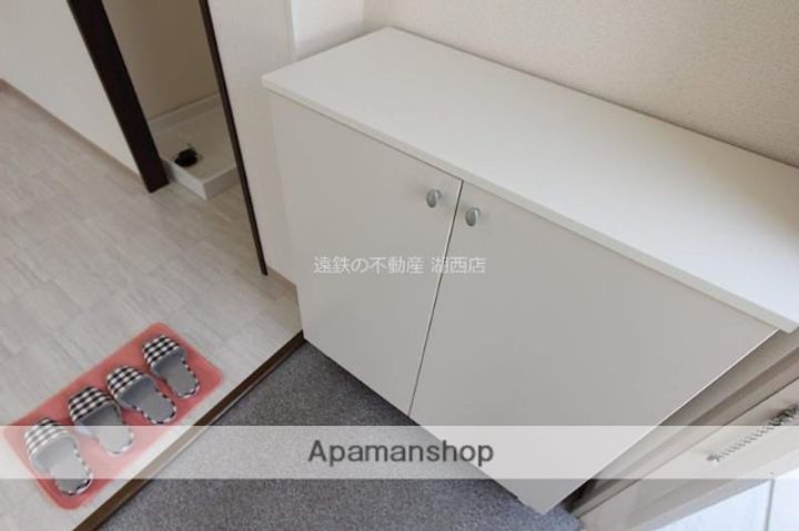 メゾン谷上Aの玄関