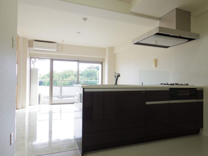 アルコリバーサイドの居間