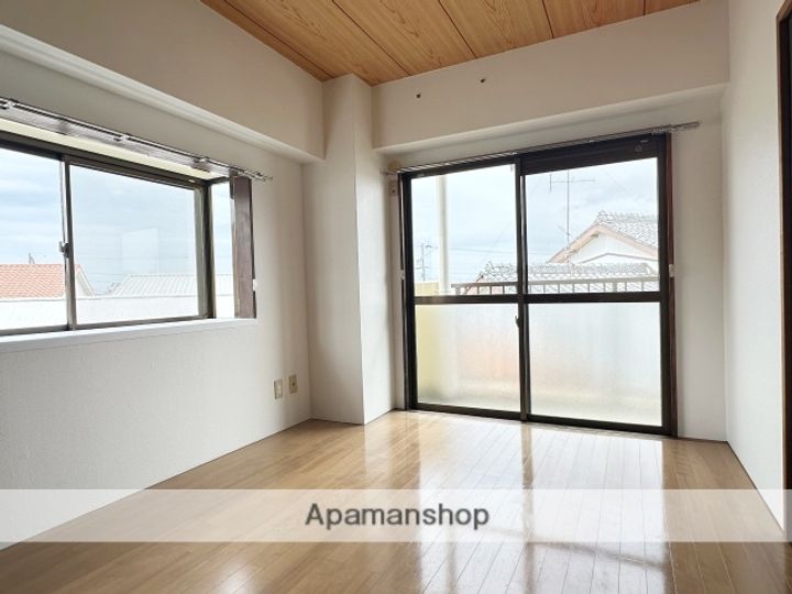 シャングリラ三谷の内装