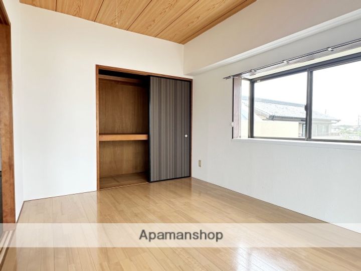 シャングリラ三谷の内装