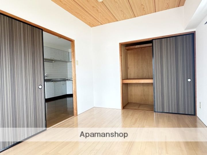 シャングリラ三谷の内装