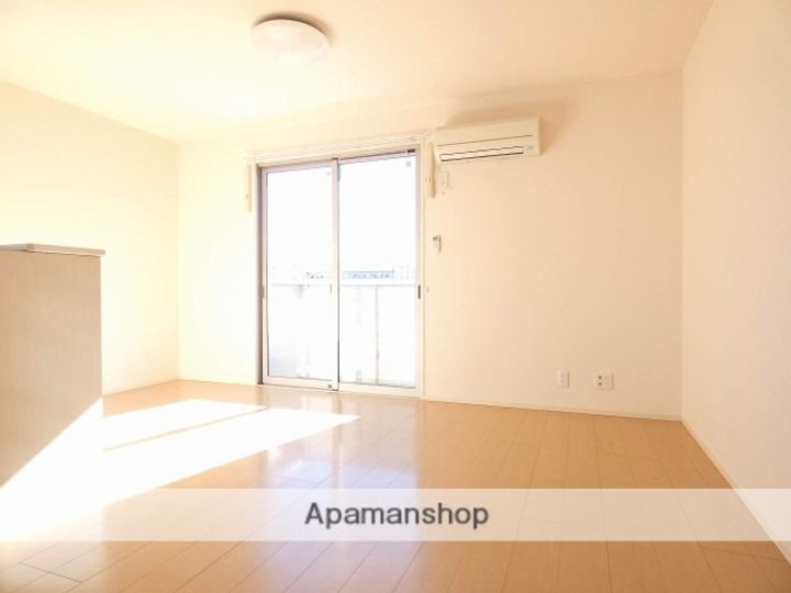 SUN COURT Aの居間