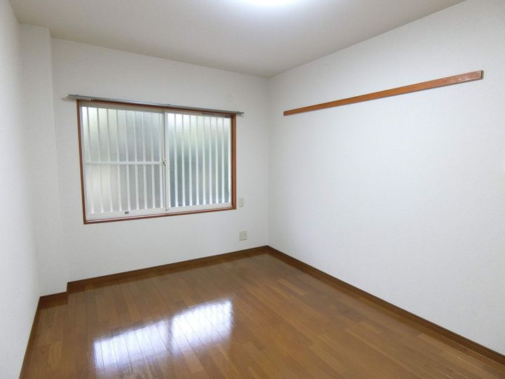 SURPLUSカーサ・フローレの内装