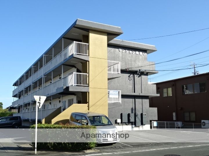 マンション楠通りの外観