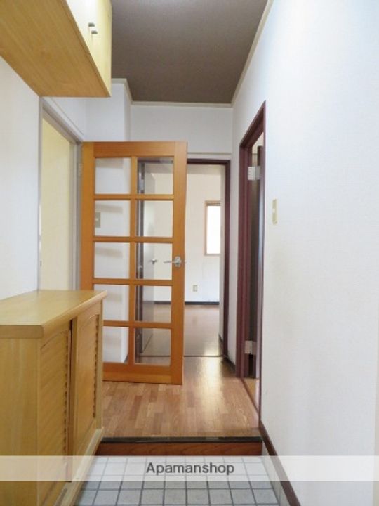 レジデンス藤の玄関