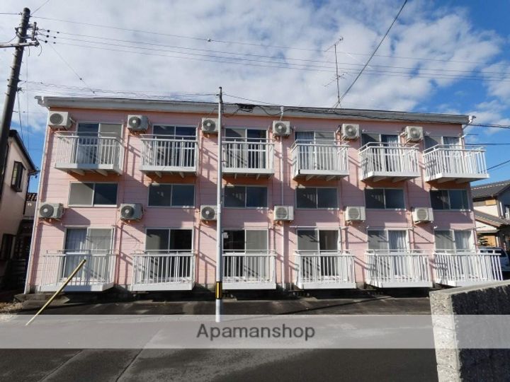 コーポヒカリの外観