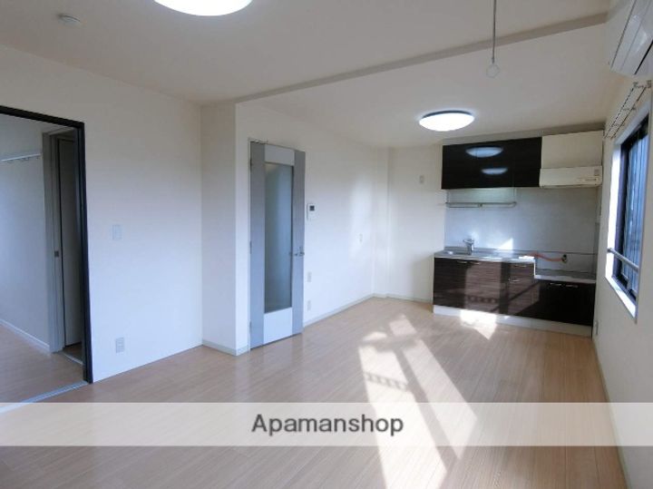 リリーフの居間