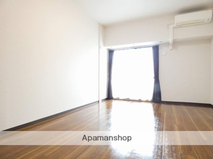 アルテッツァ紺屋町の居間