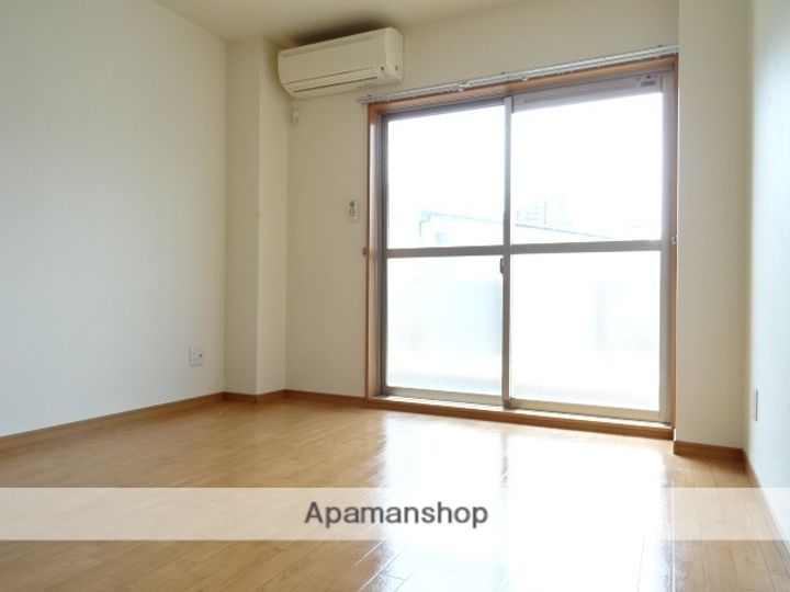 アベニュー上島の居間