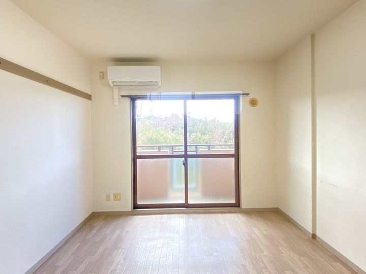 ARTERIOR HILLS EASTの内装