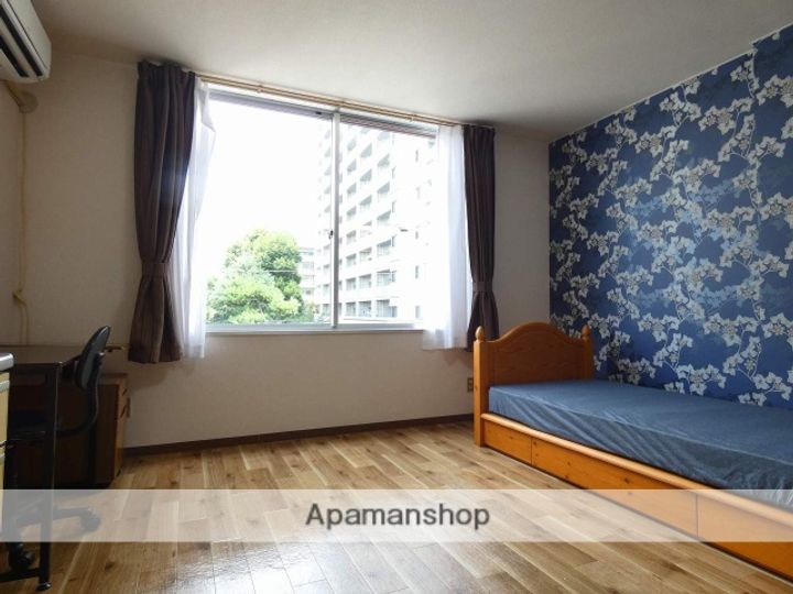 セリバテール日東の居間