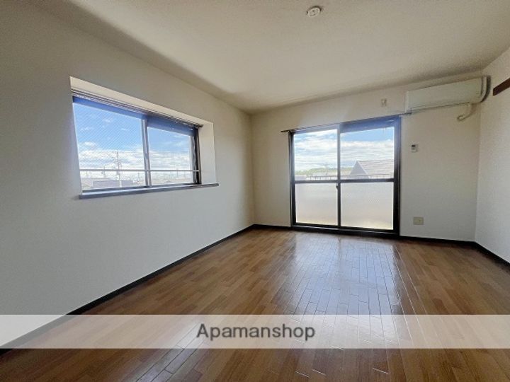 クレシェンテの内装