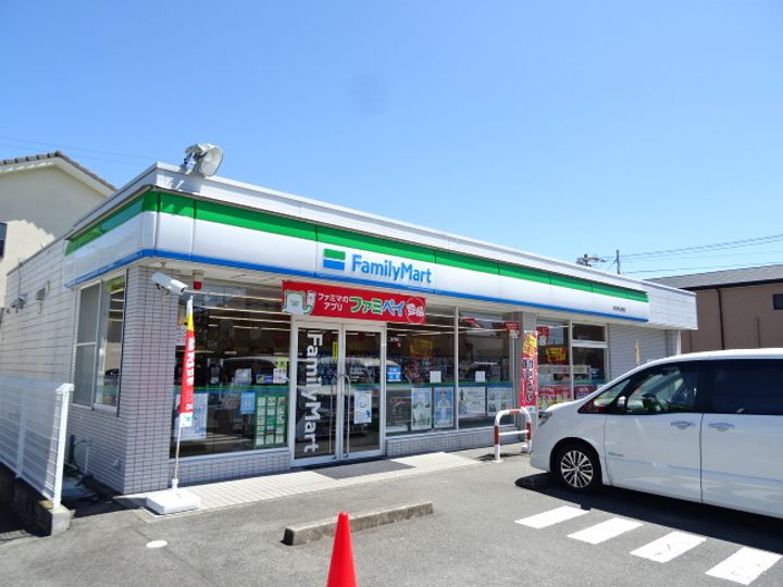 マール ウエストの周辺