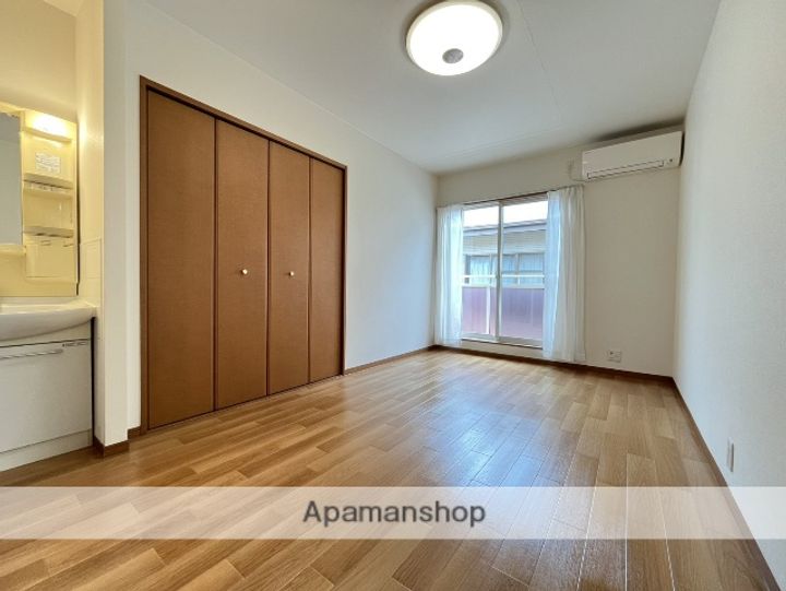 ピーノマツシマの居間