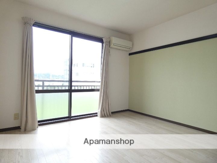 ハイツモンブランA205の居間