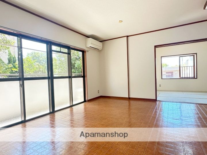 シェ・ジャルダン105の内装