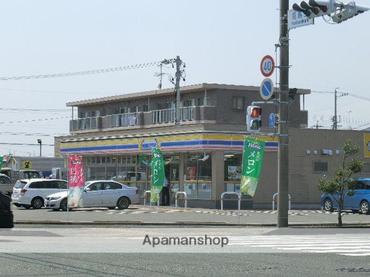 ノルタマームの周辺