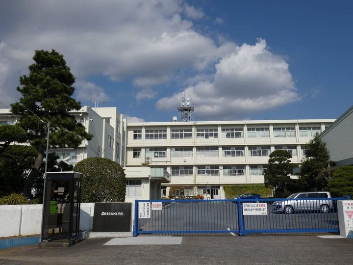 フローラ泉町E106の周辺