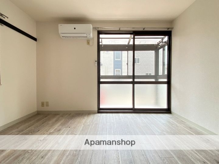 ドムスC101の居間