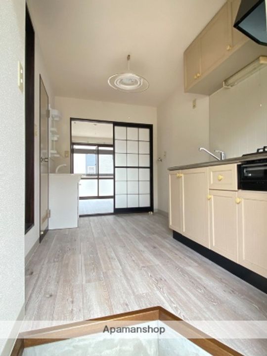 ドムスC101の玄関