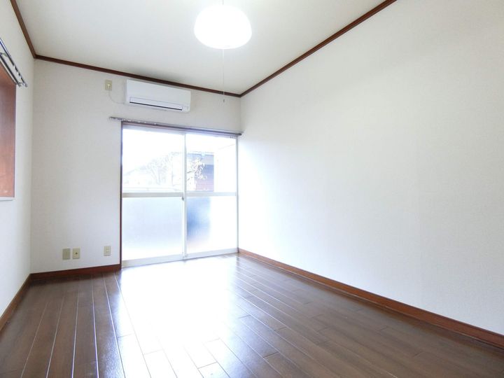 ヴェラハ菊川の居間
