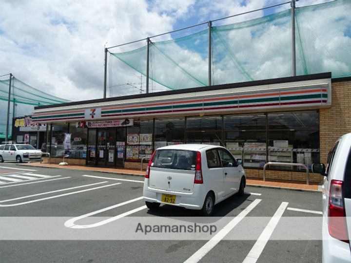 グランディアコートAの周辺