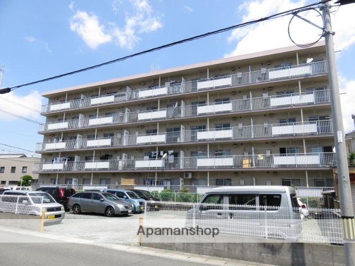 諏訪ハイツの外観