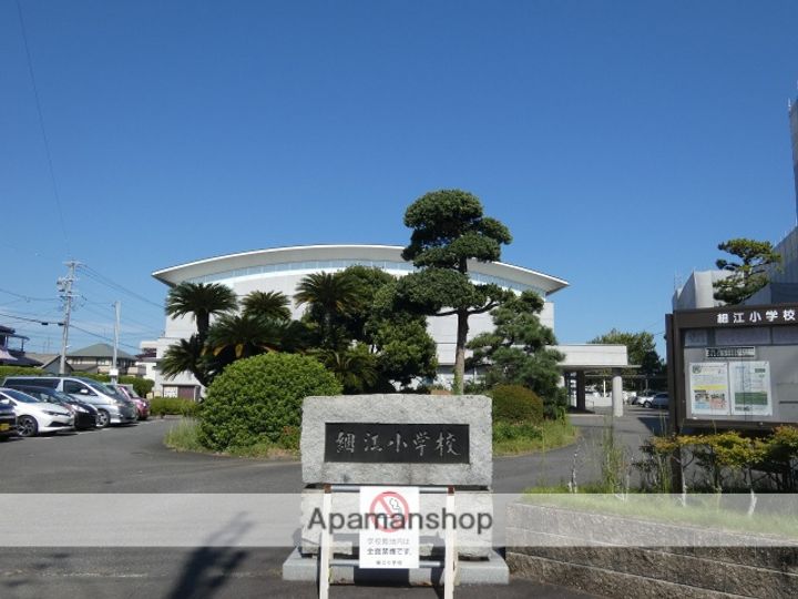 LIMPIA EAST201の周辺