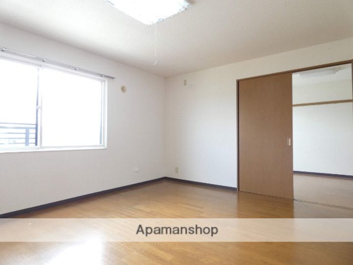 アヴェニュー大門の内装