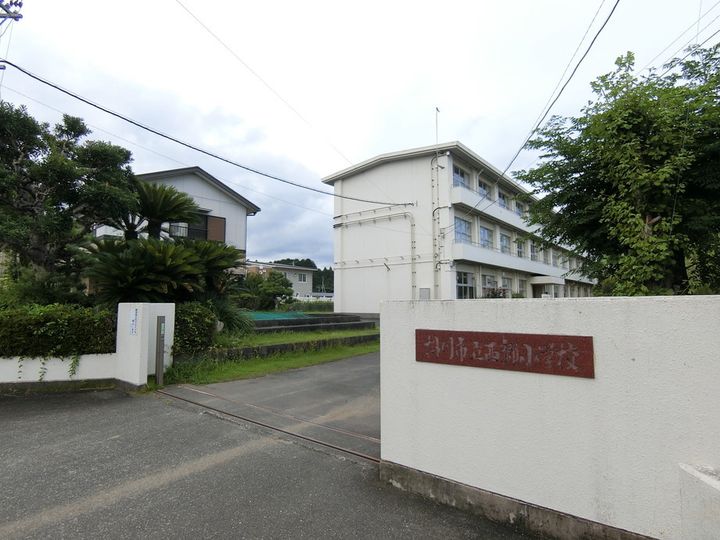 パーシモンガーデンの周辺