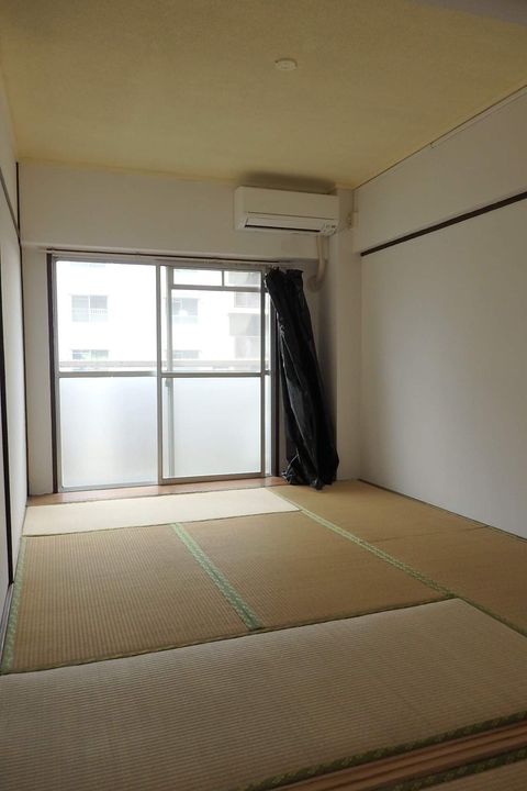 ビレッジハウス大東Ⅱ1号棟0103の居間