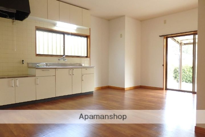 静岡県掛川市水垂(一戸建)の賃貸物件戸建ての居間