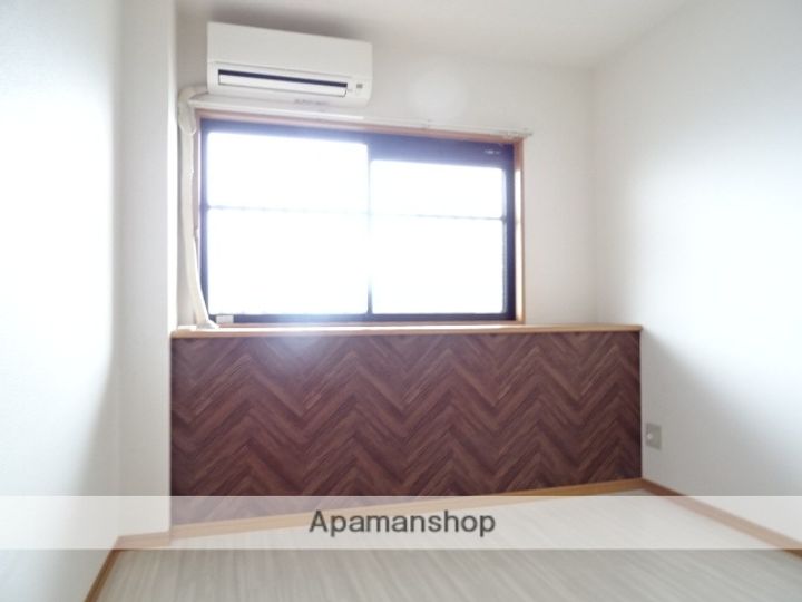 フロイデ宮竹302の内装