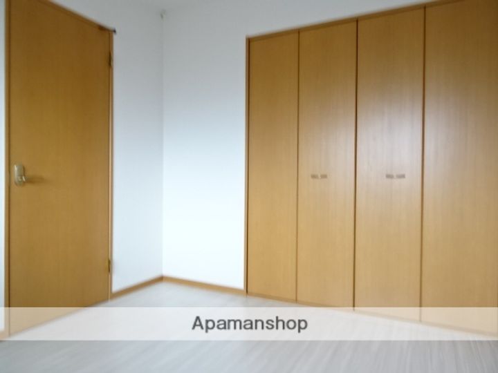 フロイデ宮竹302の内装