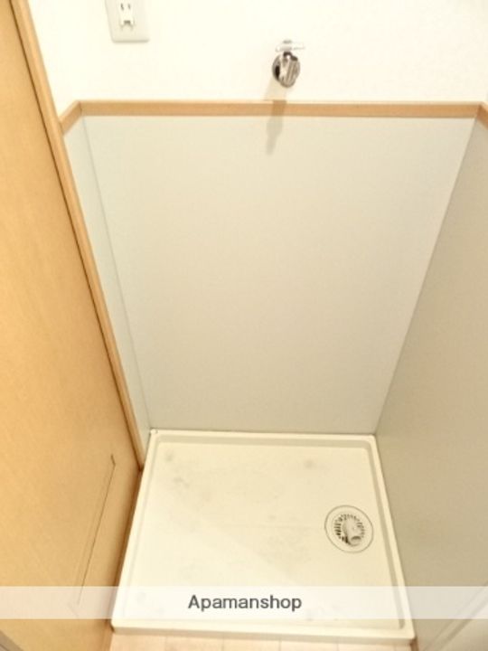 フロイデ宮竹302の内装