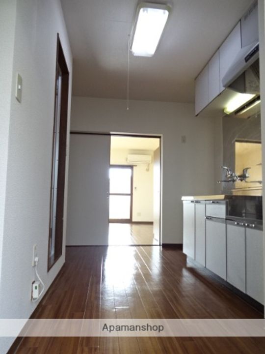 クラストピアの内装